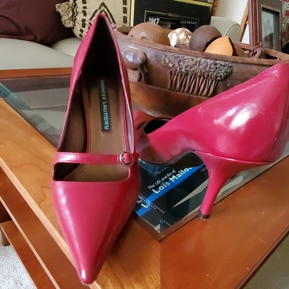 Classic Red Pumps - Picture 2 of 4